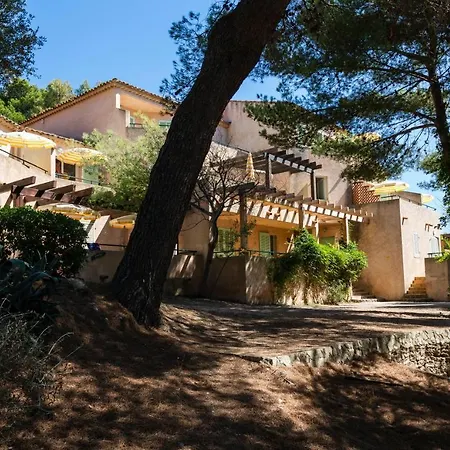 Hoteliere Le Provencal A Giens - Bord De 耶尔
